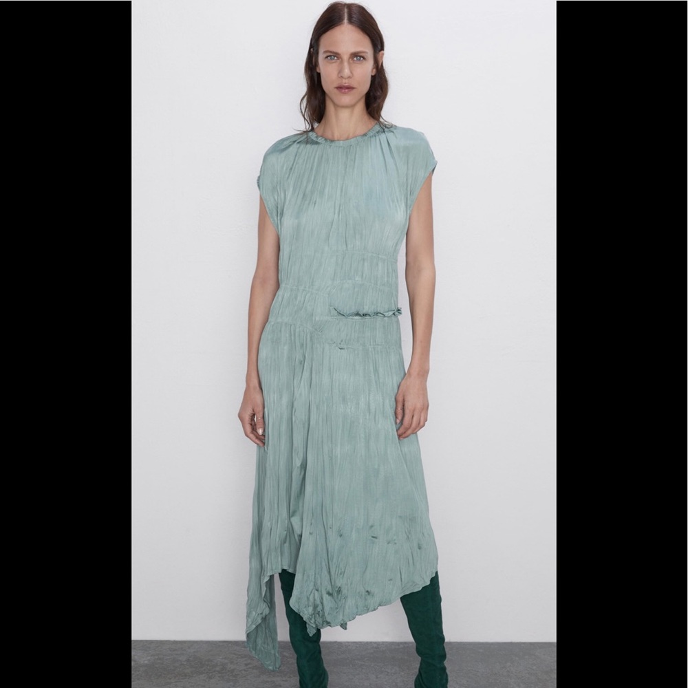 Round Neck Wrinkle Look Short Sleeve Midi Dress